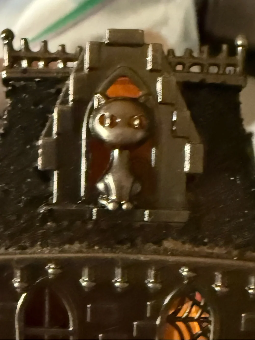 Halloween Haunted House Light-Up wallflower plug with Ghost Bath and Body Works - Picture 4 of 7